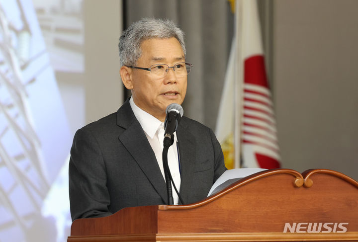 [세종=뉴시스]김동철 한국전력 사장은 24일 남서울본부에서 개최한 '전력망 적기 확충을 위한 혁신 대토론회'에 참석했다. 2024.07.24 photo@newsis.com