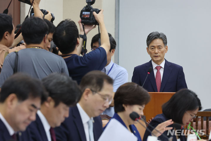 [서울=뉴시스] 권창회 기자 = 조지호 경찰청장 후보자가 29일 오전 서울 여의도 국회에서 열린 행정안전위원회 전체회의 인사청문회에서 발언하고 있다. 2024.07.29. kch0523@newsis.com