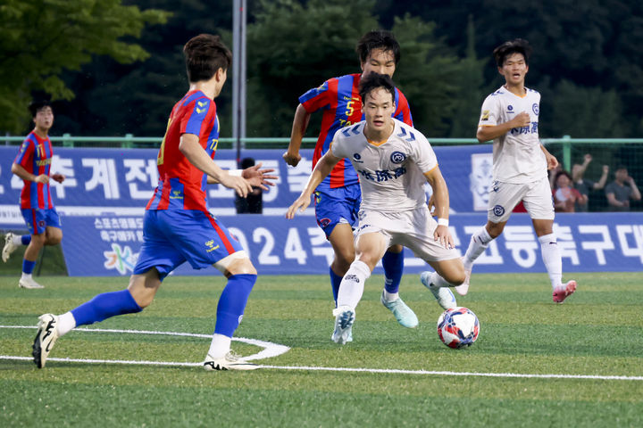 [합천=뉴시스] 합천군청 경기용인태성FC가 경기수원고를 1-0으로 꺾고 우승 *재판매 및 DB 금지 *재판매 및 DB 금지