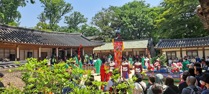 [서울=뉴시스] 창덕궁 후원 연경당 진작례 공연 (사진=국가유산청 제공) 2024.08.27. photo@newsis.com *재판매 및 DB 금지