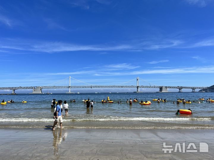 [부산=뉴시스] 부산 수영구 광안리해수욕장. (사진=뉴시스 DB) photo@newsis.com