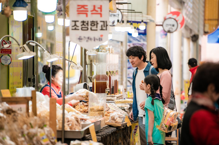 [서울=뉴시스] 사진은 강원 정선시장의 모습. 2024.08.28. (사진=코레일관광개발 제공) photo@newsis.com *재판매 및 DB 금지