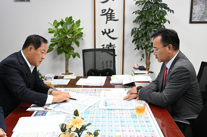 [평창=뉴시스]심재국 평창군수 국비 확보 위해 국회 방문. *재판매 및 DB 금지