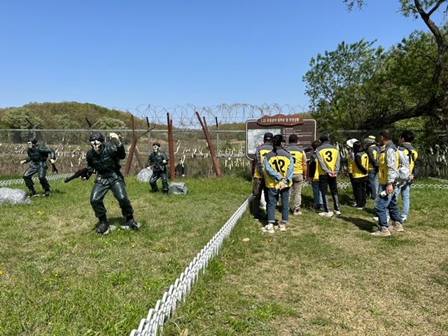 [연천=뉴시스] 경기 연천군은 10월31일까지 비무장지대(DMZ) 민통선의 생태·역사·평화의 가치를 직접 느껴 볼 수 있는 'DMZ 평화의 길 테마노선'을 개방한다고 5일 밝혔다. (사진=연천군 제공) 2024.09.05. photo@newsis.com *재판매 및 DB 금지