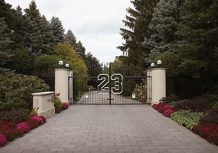 Unveiling the Hidden Gem: ‘ë§ˆì ´í ´ ì¡°ë ˜’ ëŒ€ì €íƒ, A 12-Year-Old Sensation Taking the World by Storm