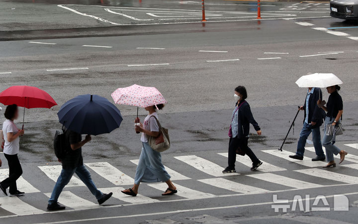 부산, 흐리고 5~40㎜ 비…낮 최고 24도