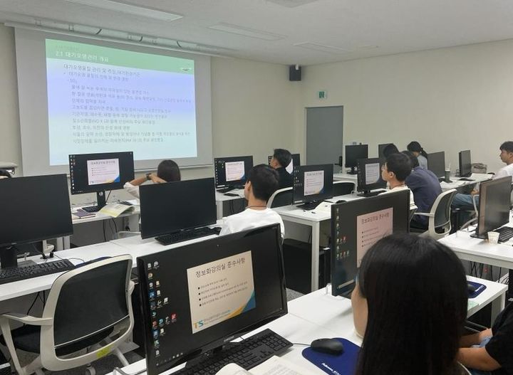 드론 공공분야 교육 (사진=한국교통안전공단 제공) *재판매 및 DB 금지