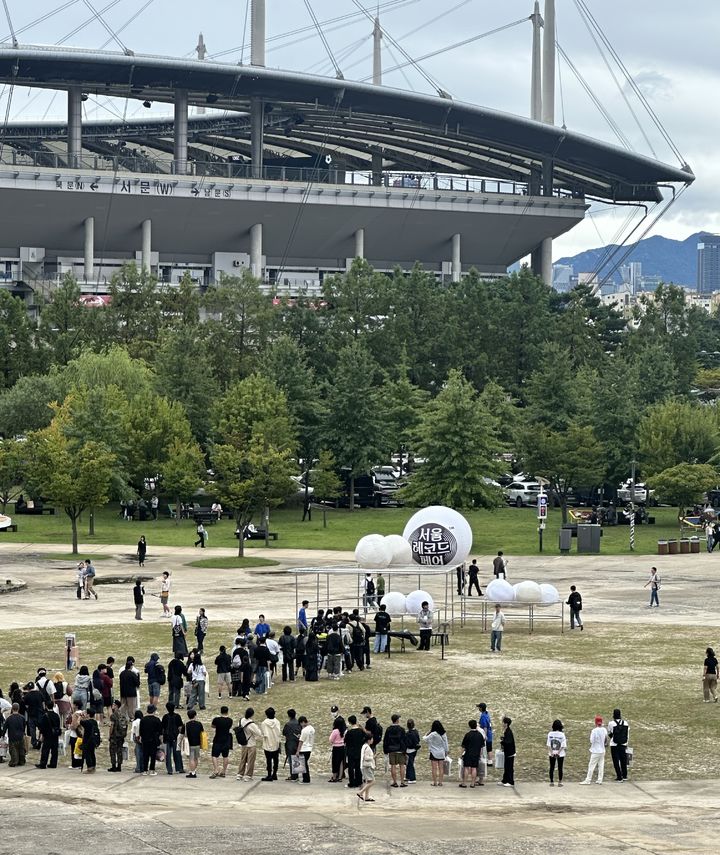 [서울=뉴시스] 이재훈 기자 = 21일 서울 마포구 문화비축기지에서 열린 '제 13회 서울레코드페어' 현장. 2024.09.22. realpaper7@newsis.com *재판매 및 DB 금지