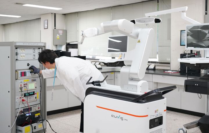 ì¤’ê¸° ì•”ìˆ˜ìˆ ìš© ì´ˆì†Œí˜• í˜•ê´’ í˜„ë¯¸ê²½, FDA ìŠ¹ì ¸ ì¤’ê¸° ì•”ìˆ˜ìˆ ìš© ì´ˆì†Œí˜• ê³µê° ì–¸ë¡ ë‰´ì‹œìŠ¤