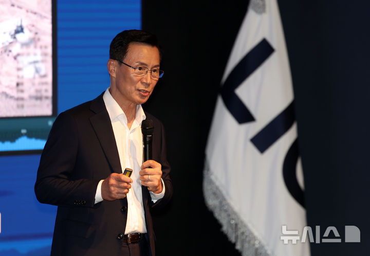 LIG D&A 대표, 국방위 국감서 '방사청 뇌물' 의혹 개입 부인