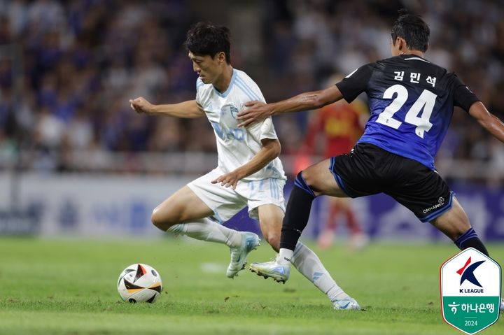 [서울=뉴시스] 프로축구 K리그1 울산 HD의 이청용. (사진=한국프로축구연맹 제공) *재판매 및 DB 금지