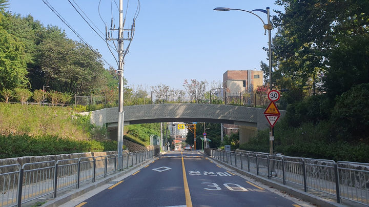 [서울=뉴시스]국사봉 숲 녹지연결로. 2024.09.30. (자료=서울시 제공) *재판매 및 DB 금지