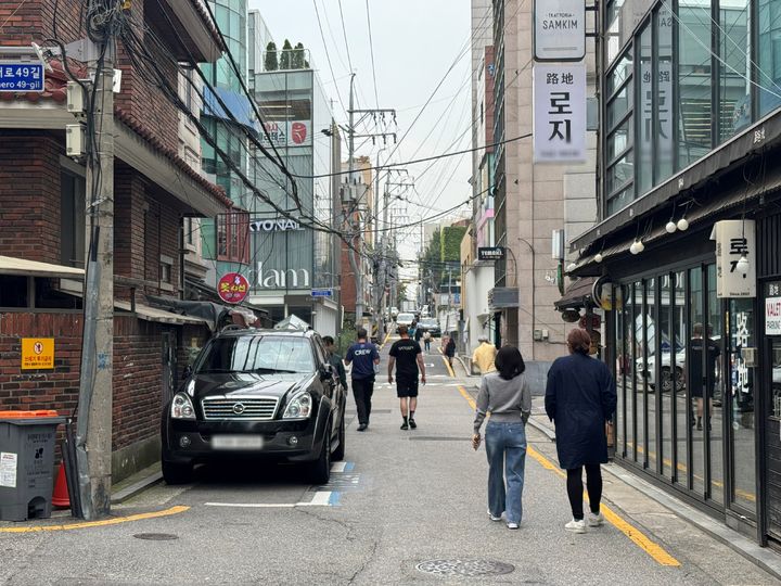 [서울=뉴시스] 김다연 인턴기자= 7일 오후 점심시간, 서울 강남구 도산대로가 한적한 모습을 보이고 있다. 2024.10.07. photo@newsis.com *재판매 및 DB 금지