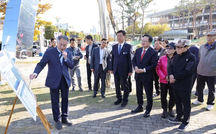 ì „ì‹œìž¥ ì•¼êµ¬ íŠ¹í™”ê±°ë¦¬ ì› ë ì„ì‹¬ í™œì„±í™” ìœ„í•´ ì ê·¹ ì§€ì› ì•¼êµ¬ ì „ì‹œìž¥ ì•¼êµ¬ ì „ì‹œìž¥ ì•¼êµ¬ ì „ì‹œìž¥ ì•¼ê - News Directory 3