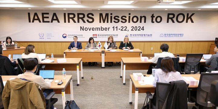 [세종=뉴시스]IAEA 통합규제검토서비스(IRRS) 수검 관련 IAEA 기자회견(사진=원안위 제공) *재판매 및 DB 금지