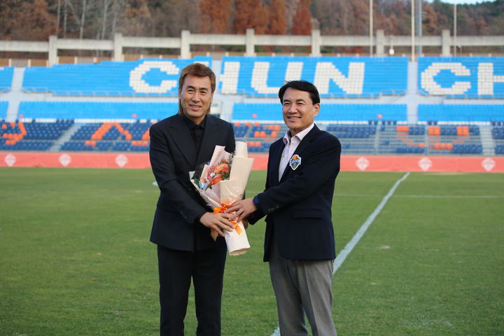 [서울=뉴시스] 프로축구 K리그1 강원FC의 김병지 대표이사. (사진=강원FC 제공) *재판매 및 DB 금지