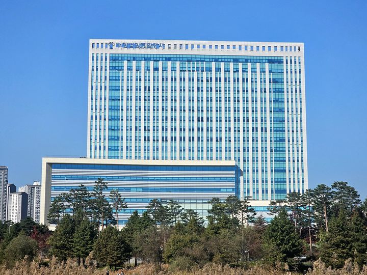 하반신 마비 시어머니 배 걷어찬 며느리…항소심은 유죄