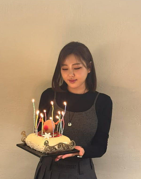 송가인, 생일날 스태프들에 C사 명품 선물…역조공 눈길