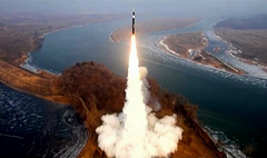 합참 "북, 어제 평양 일대서 미상 발사체 발사"…비행 초기 소실