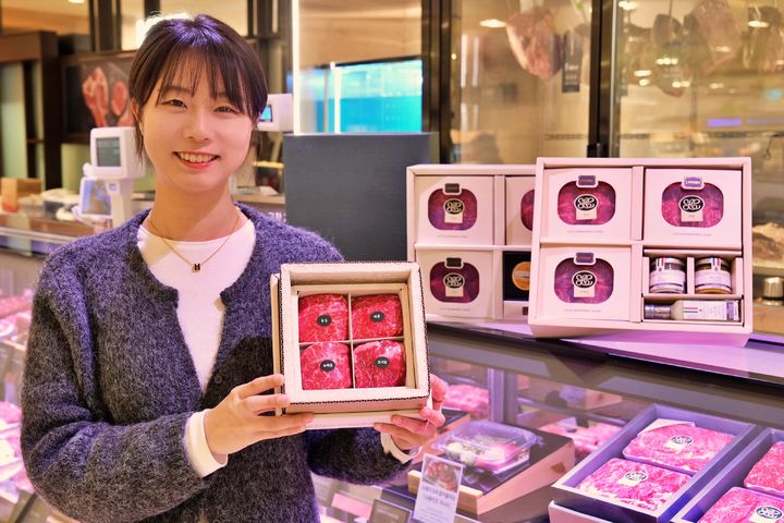 [서울=뉴시스] 한우 선택 기준이 취향별 부위로 다양화하는 가운데, 롯데백화점이 다양한 한우 기프트 세트를 선보인다고 14일 밝혔다. (사진=롯데백화점 제공) *재판매 및 DB 금지