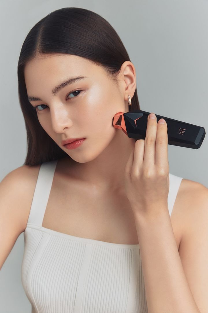 [패션·뷰티 HOT신상] 슬로우에이징 트렌드에…뷰티 디바이스 출시 이어져