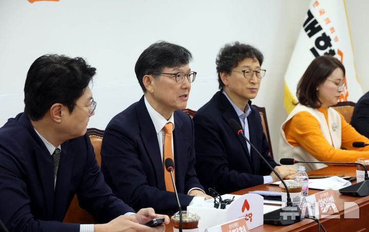 여론조사 없이 "이준석 지지율 14%"…허위 공표 함익병, 벌금형