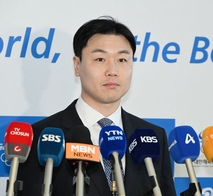 한국 스포츠계, 동계올림픽 준비와 K리그 시상식 등 다양한 소식 전해