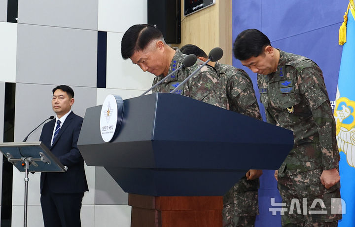 공군, 19일부터 군산기지 비행 재개…공군총장 비행운영 등 점검