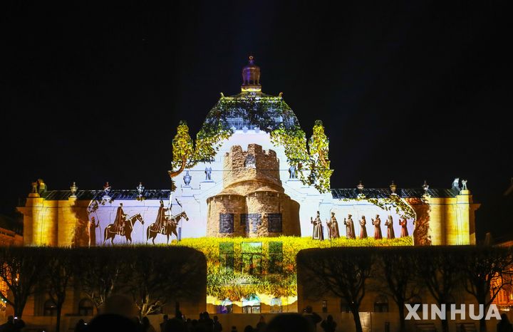 [ 자그레브( 크로아티아)=신화/뉴시스] 크로아티아 수도 자그레브에서 3월 19일 열린 '빛의 축제'의 야간 조명. 크로아티아는 만성적 전력난 해결을 위해서 소형 모듈형 원전을 건설하기로 했다고 5월 21일 안테 수신야르 경제부장관이 국영 방송 인터뷰에서 밝혔다. 2025. 05. 22.  