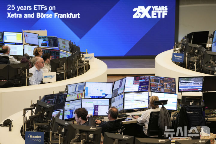 브렌트유와 서부텍사스유 0.1~0.2% 하락세…유럽 주가 상승세