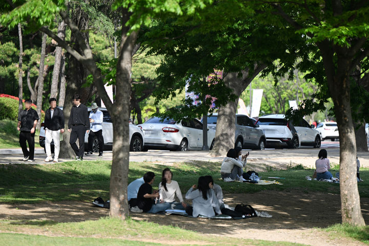 한낮 30도 웃도는 늦더위…보성 10월 일 최고기온 경신