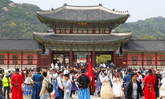 5대 궁궐·종묘 들썩…궁중문화축전 예약 10분 만에 '완판'