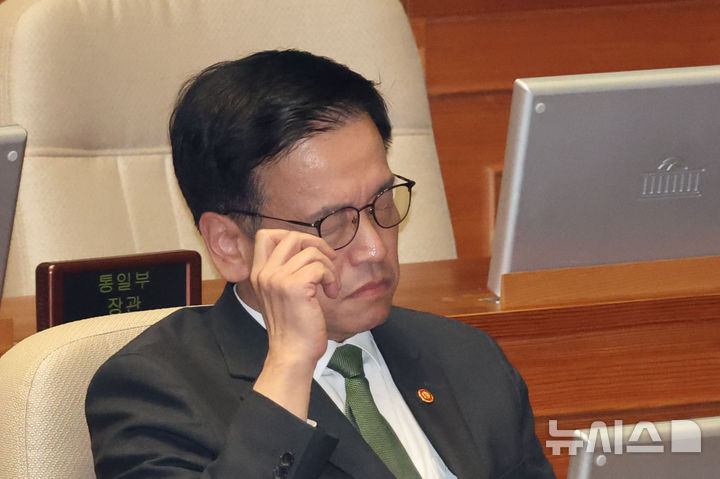 최상목 부총리, 탄핵안 상정에 사퇴…