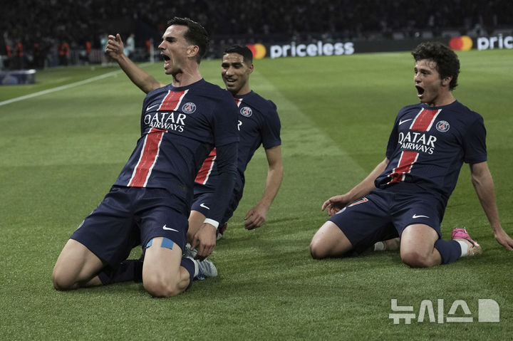 [파리=AP/뉴시스]'이강인 벤치' PSG, 아스널 꺾고 5년 만에 UCL 결승 진출. 2025.05.07.