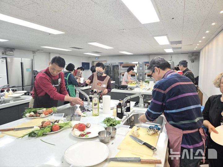 [서울=뉴시스]노원구 행복한 밥상.