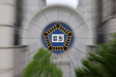 법원 "헌재 심리 지연 문제있다…기록 열람·복사도 안해줘" 비판