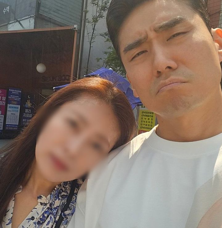 [서울=뉴시스] 개그맨 이정수가 아내의 갑작스러운 건강 문제에 놀랐다. (사진=이정수 인스타그램 캡처) 2025.05.13 photo@newsis.com  *재판매 및 DB 금지