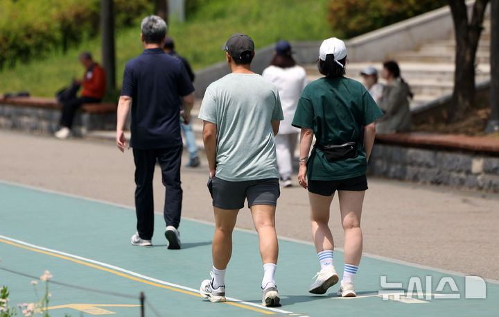 전북 낮 22~26도 맑음…자외선지수 높음