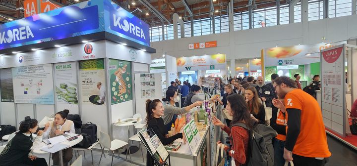 국제유기식품박람회(BIOFACH) 유기가공식품 시식행사 모습. (사진 = 농림축산식품부 제공) 2025.05.15. *재판매 및 DB 금지