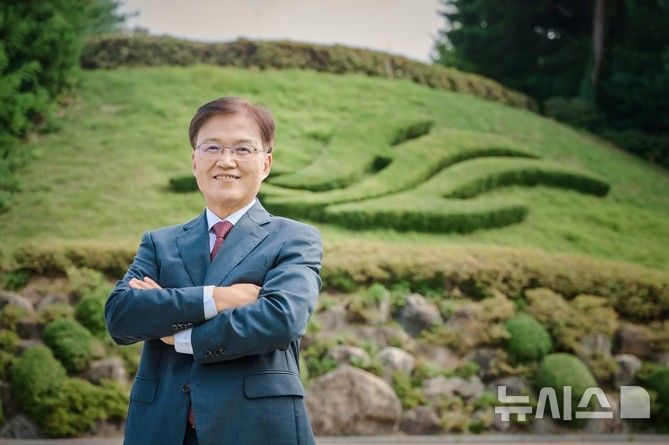 [서울=뉴시스]한림대 제12대 총장인 최양희 총장. (사진= 한림대의료원 제공) 2025.05.16. photo@newsis.com. 