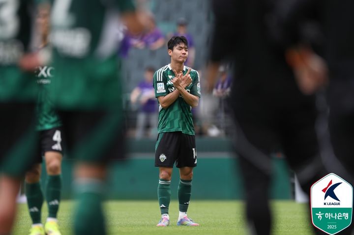 [서울=뉴시스] 프로축구 K리그1 전북 현대의 전진우. (사진=한국프로축구연맹 제공) *재판매 및 DB 금지