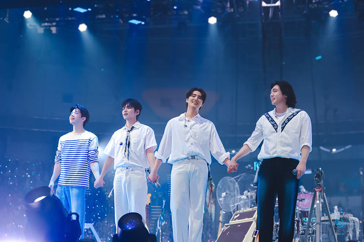 데이식스·마이데이, 은하수 품은 韓 음악계에 가장 뜨거운 페이지