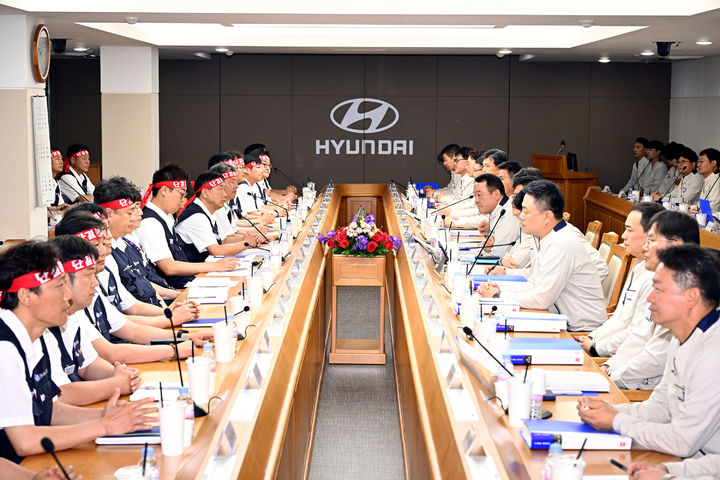 현대차 노사, 올해 임단협 잠정합의…기본급 10만원 인상