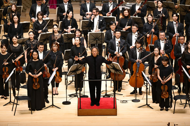 클래스는 영원하다…정명훈 손끝에 황홀한 부산의 여름밤