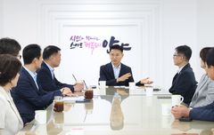 최대호 시장, 예비후보 등록…부시장 권한대행체제 돌입[6·3안양]