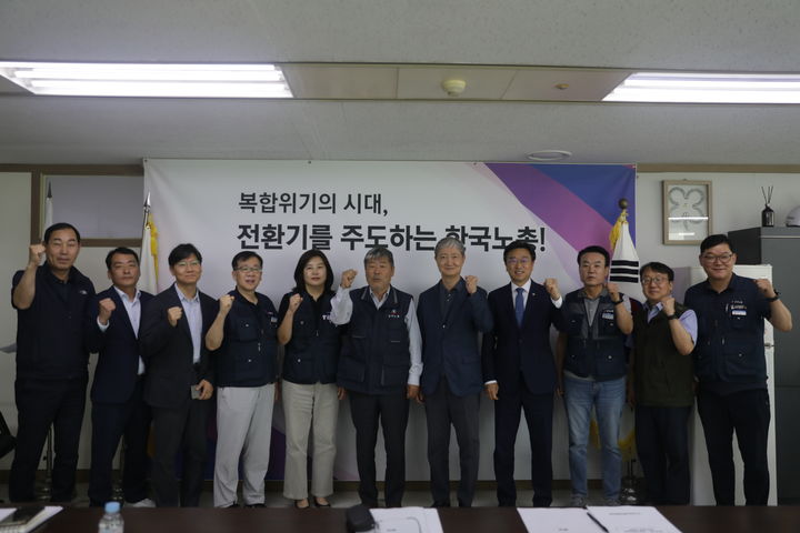 한국노총, 국정기획위에 '65세 정년연장' 속도 요청… 한국노총, 국정기획위에 '65세 정년연장' 속도 요청…
