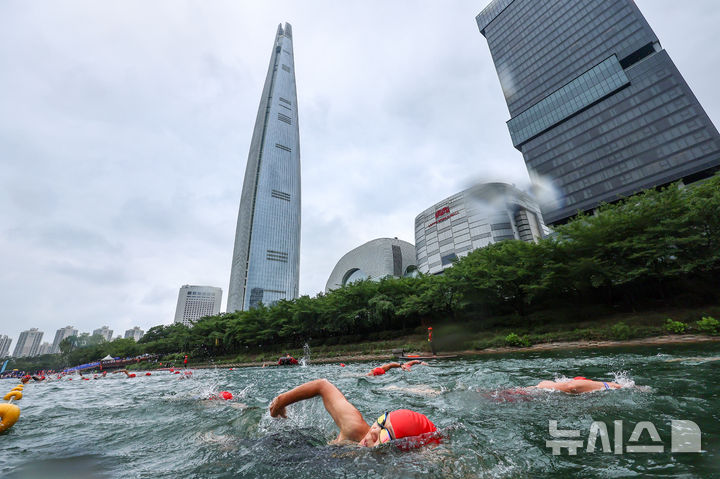 4회 맞은 '롯데 아쿠아슬론' 성료 