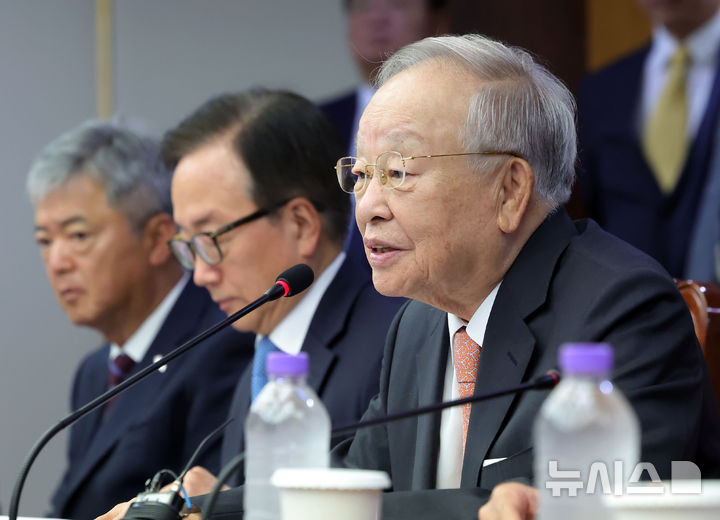 노동조합법 개정안 강행 처리…경총 