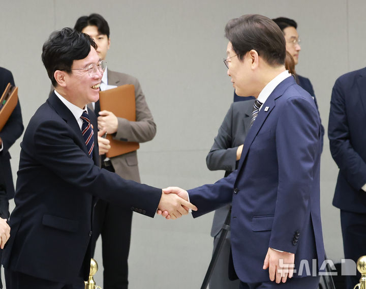 尹도 李도 강조한 노동법원…분쟁 신속해결엔 '의문부호'도