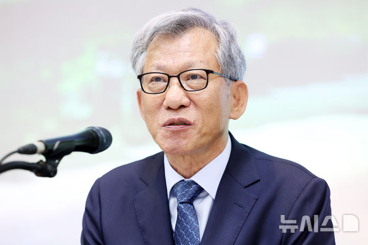 [이번주 인물]장관 대신 '박물관장' 택한 유홍준…쇤펠트 '역대 최연소 1위' 이재리